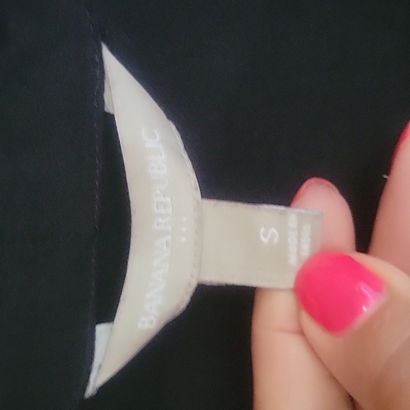 Banana Republic Factory Sleeveless VNeck Top with Split at Waist Size Small - Picture 4 of 6